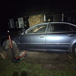 Audi a8 d3 4.2 246kw varuosad (1 foto / 10)