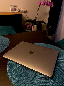 MacBook Pro 2017 (1 фото из 6)