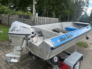 Моторная лодка BUSTER Mini Honda 15 4T (2 фото из 10)