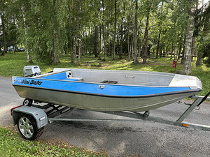 Моторная лодка BUSTER Mini Honda 15 4T (6 фото из 10)