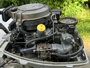 Моторная лодка BUSTER Mini Honda 15 4T (10 фото из 10)