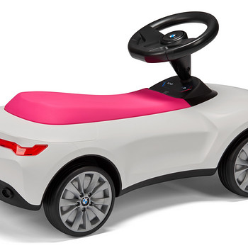 Детский автомобиль BMW