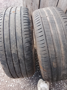 Müüa kaks rehvi mõõduga 235/45/18. (2 foto / 2)