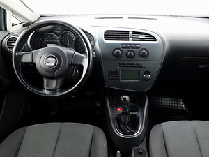SEAT Leon Comfortline 1.6 75kW (5 фото из 7)
