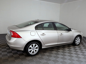 Volvo S60 Momentum ATM 1.6 110kW (3 foto / 7)