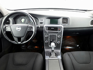 Volvo S60 Momentum ATM 1.6 110kW (5 foto / 7)