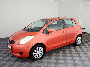 Toyota Yaris Linea Sol A-C 1.3 64kW (2 foto / 8)