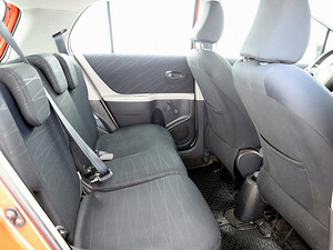 Toyota Yaris Linea Sol A-C 1.3 64kW (7 foto / 8)
