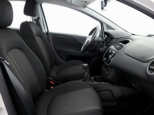 Fiat Punto Facelift 1.2 51kW (6 foto / 8)