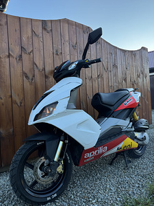 APRILIA SR 50R 70cc 2012a (3 foto / 7)