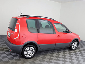 Skoda Roomster Scout Facelift 1.2 63kW (3 foto / 7)