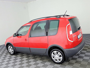Skoda Roomster Scout Facelift 1.2 63kW (4 foto / 7)