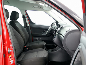 Skoda Roomster Scout Facelift 1.2 63kW (6 foto / 7)