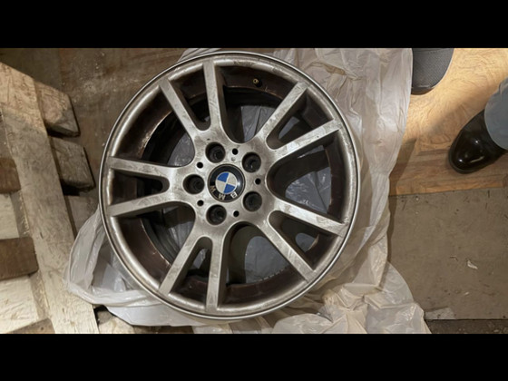 BMW veljed