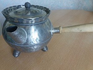 Старинный заварочный чайник / кофейник. Ручная работа. (7 фото из 10)