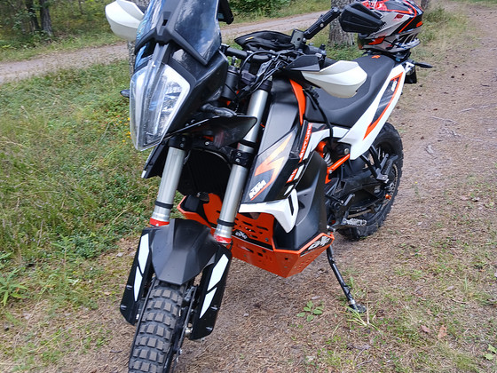 KTM Adventure 890