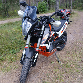 KTM Adventure 890