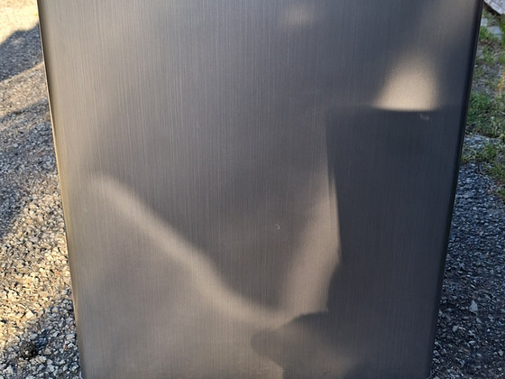 Продам маленький холодильник BERK 50*63*43 cm