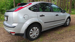 Ford Focus Trend 1.6 R6 74kW 2005.a. (2 foto / 15)