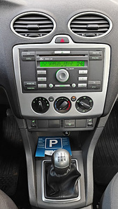 Ford Focus Trend 1.6 R6 74kW 2005.a. (12 foto / 15)
