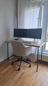 Письменный стол Ikea; без следов использования; 120 x 60 cm (1 фото из 3)