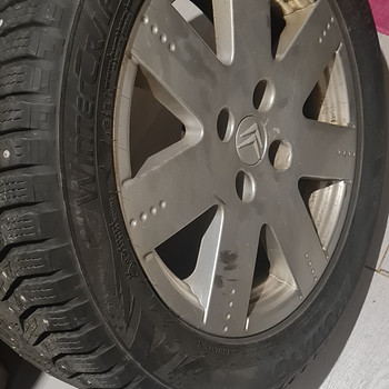 16" литые диски 6Jx16, ET27, с 4 болтами, с зимними шинами