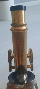 Antiikne messingmikroskoop Ernst Leitz Wetzlar nr.163702 (2 foto / 3)