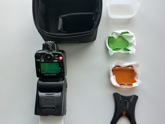 Nikon speedlight SB-700 + Phottix Ares