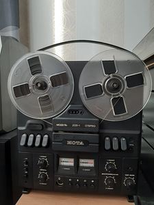 Komplekt TECHNICS + Philips MCD 716 + Aiwa XR-M89 (4 foto / 9)