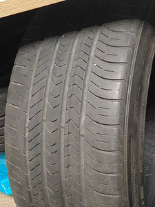 Шины Goodyear Eagle F1 235/40 R18 (3 шт + 1 шт.) (8 фото из 9)