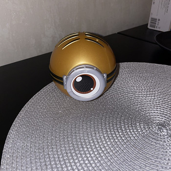 L.O.L surprise loves Minions