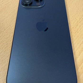Apple iPhone 15 Pro Max 512GB Blue Titanium v heas korras