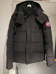 M: мужская куртка Canada Goose (1 фото из 4)