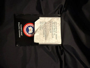 M: мужская куртка Canada Goose (3 фото из 4)