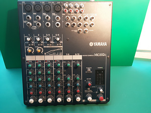 Yamaha MG102c (2 foto / 2)