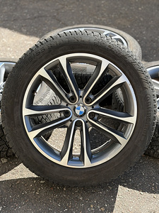 19" BMW X5 X6 veljed 5x120 + naastrehvid 235/55/19 (1 foto / 8)