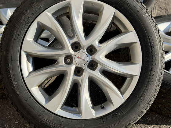 19" оригинальные диски Mazda 5x114,3 + шипованные шины 225/55/19