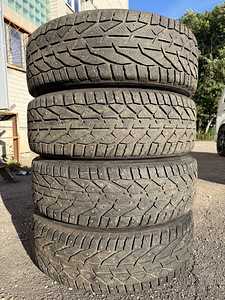 19" Mazda originaalveljed 5x114,3 + naastrehvid 225/55/19 (2 foto / 8)