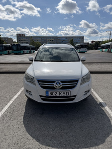 Volkswagen Tiguan (2008. aasta) (7 foto / 8)