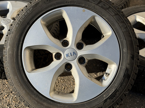 16" оригинальные диски Kia 5x114,3 + шипованные шины 205/55/16