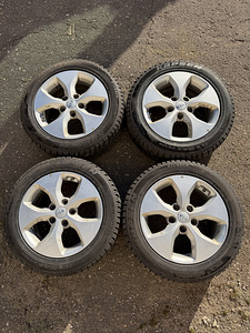 16" Kia originaalveljed 5x114,3 +naastrehvid 205/55/16 (5 foto / 9)