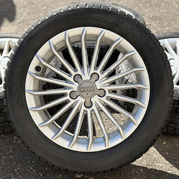 17" оригинальные диски Audi 5x112 + шипованные шины 225/50/17