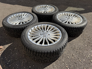 17" Audi originaalveljed 5x112 + naastrehvid 225/50/17 (3 foto / 8)
