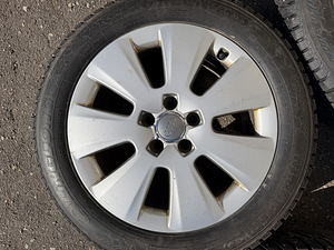 17" оригинальные диски Audi 5x112 + шипованные шины 225/55/17 (5 фото из 8)