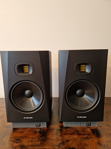 Adam Audio T8V (2 шт., новые и неиспользованные.) (1 фото из 4)