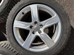 18" оригинальные диски Audi 5x112 + шипованные шины 235/55/18 (7 мм) (4 фото из 8)