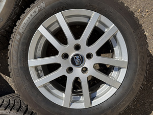 16" MSW veljed 5x114,3 + naastrehvid 205/60/16 + andurid (6 foto / 9)
