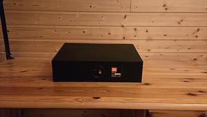 Keskkõlar JBL (3 foto / 3)