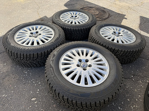 19" Volvo originaalveljed 5x108 + naastrehvid 215/65/16 (6 foto / 9)