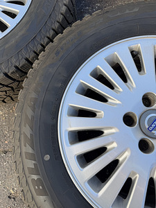 19" Volvo originaalveljed 5x108 + naastrehvid 215/65/16 (8 foto / 9)